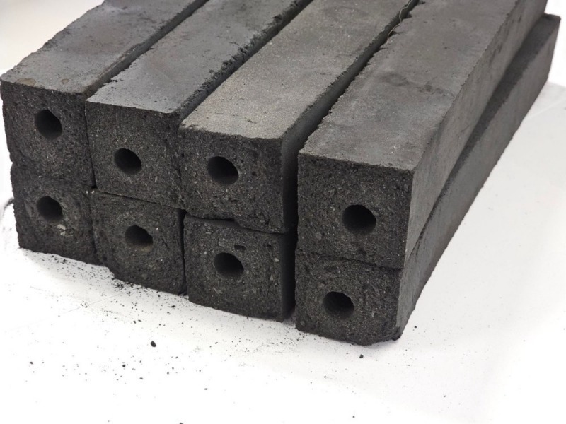 ผลิตถ่านไม้ไผ่อัดแท่งคุณภาพดี